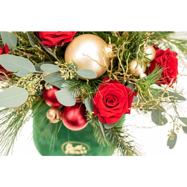 Christmas box with roses